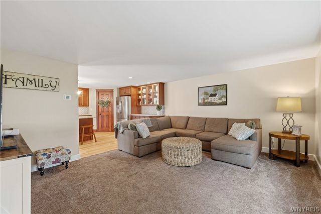 70 Angle Road, West Seneca, NY 14224