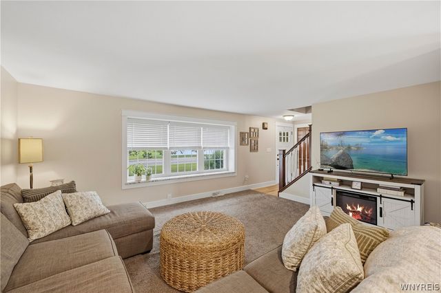 70 Angle Road, West Seneca, NY 14224