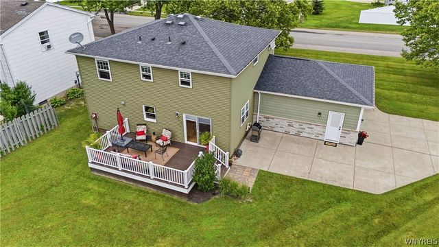 70 Angle Road, West Seneca, NY 14224
