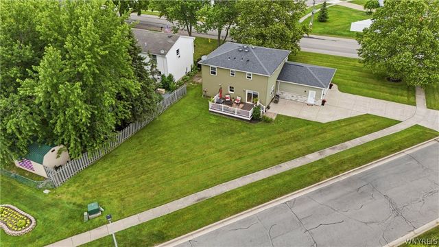 70 Angle Road, West Seneca, NY 14224