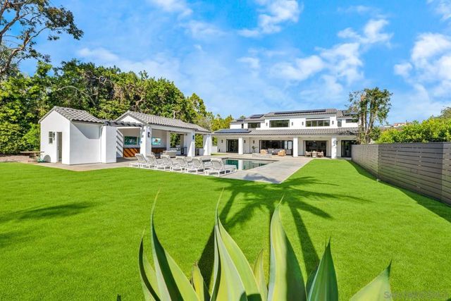 6344 La Pintura Dr, La Jolla, CA 92037