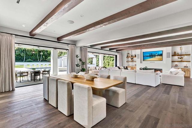 6344 La Pintura Dr, La Jolla, CA 92037