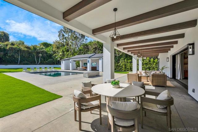 6344 La Pintura Dr, La Jolla, CA 92037