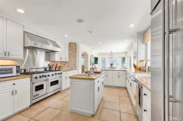 10432 Mira Vista Drive, North Tustin, CA 92705