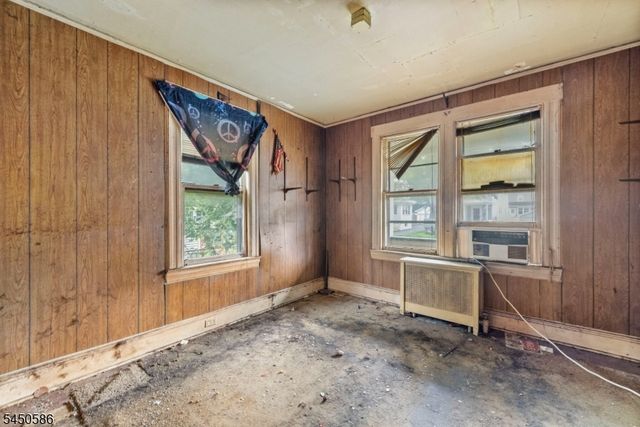 36 Pulaski St, Bloomfield Twp., NJ 07003