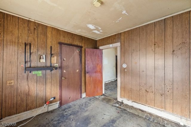 36 Pulaski St, Bloomfield Twp., NJ 07003