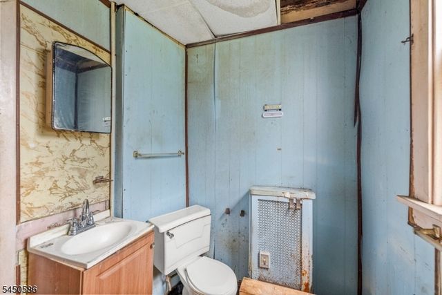 36 Pulaski St, Bloomfield Twp., NJ 07003