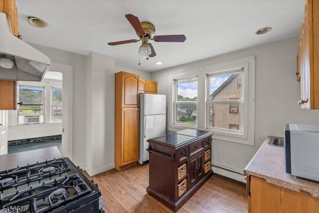 36 Pulaski St, Bloomfield Twp., NJ 07003