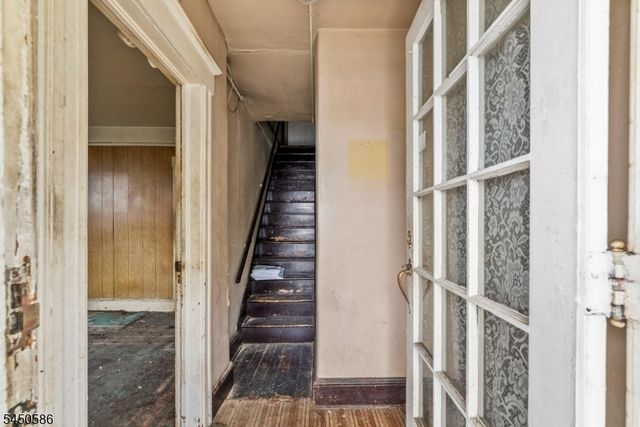 36 Pulaski St, Bloomfield Twp., NJ 07003