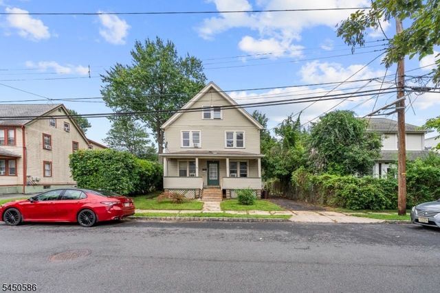36 Pulaski St, Bloomfield Twp., NJ 07003