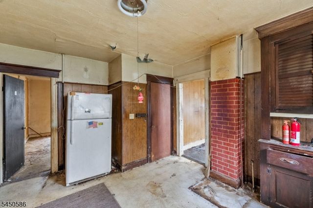 36 Pulaski St, Bloomfield Twp., NJ 07003