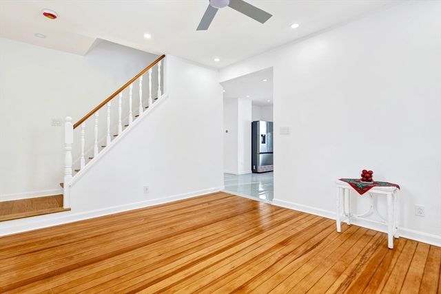 255 Oakland Ave, Methuen, MA 01844