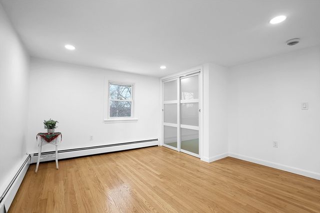 255 Oakland Ave, Methuen, MA 01844