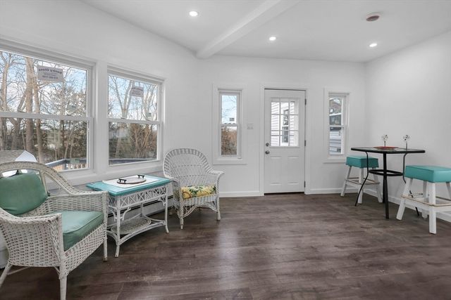 255 Oakland Ave, Methuen, MA 01844