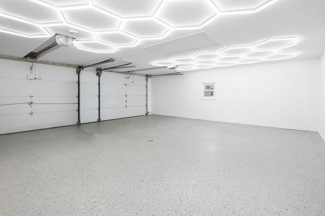 255 Oakland Ave, Methuen, MA 01844