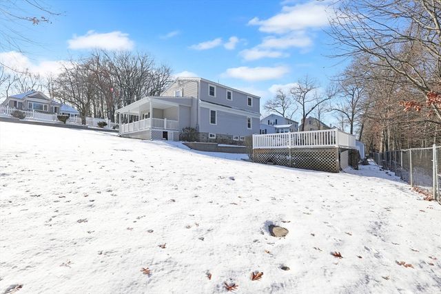 255 Oakland Ave, Methuen, MA 01844