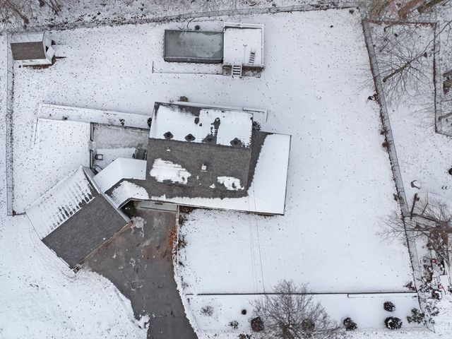 255 Oakland Ave, Methuen, MA 01844