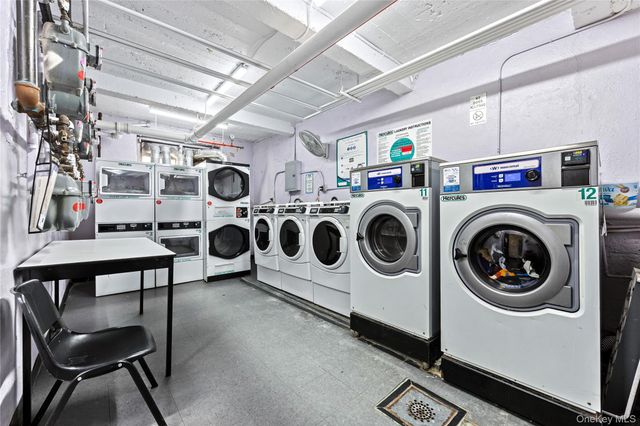 325 E 201st Street 5F, Bronx, NY 10458