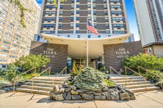 6145 N Sheridan Road 27A, Chicago, IL 60660