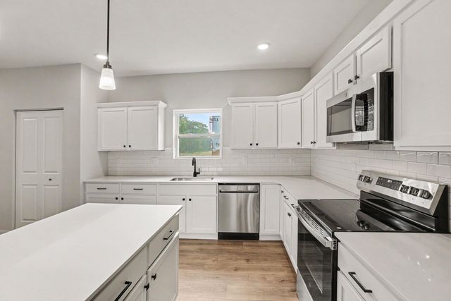 2098 Kristin Court, Muskegon Twp, MI 49442