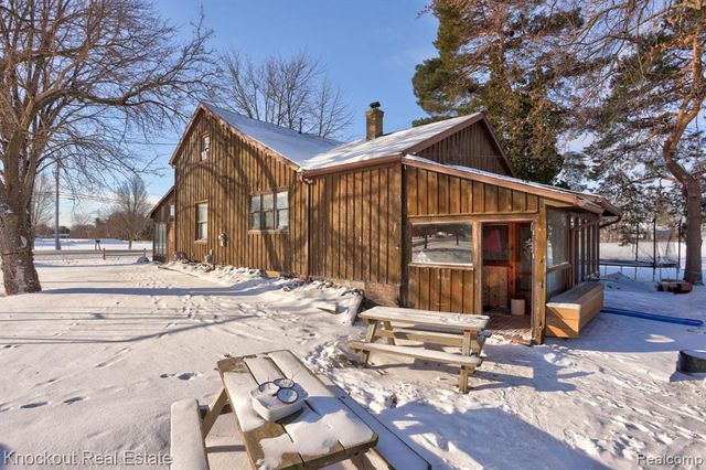 6180 Shattuck Road, Saginaw, MI 48603