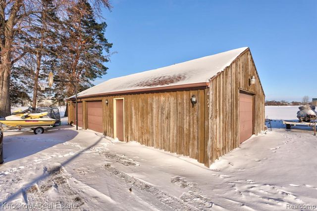 6180 Shattuck Road, Saginaw, MI 48603