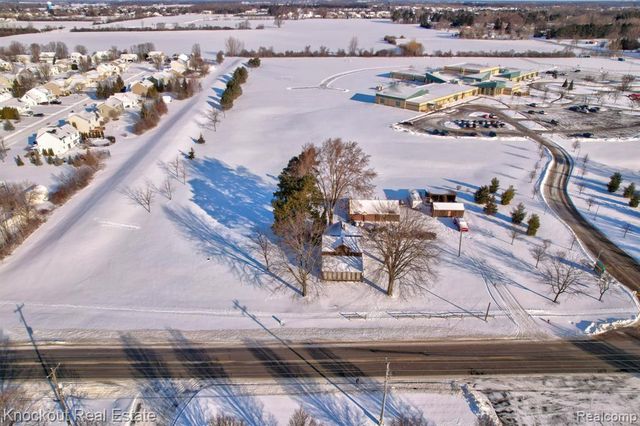 6180 Shattuck Road, Saginaw, MI 48603