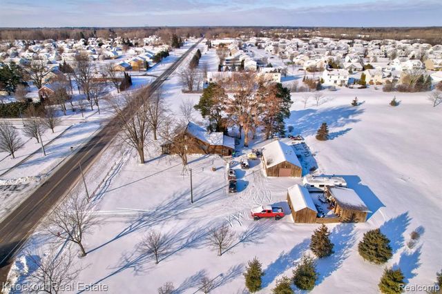 6180 Shattuck Road, Saginaw, MI 48603