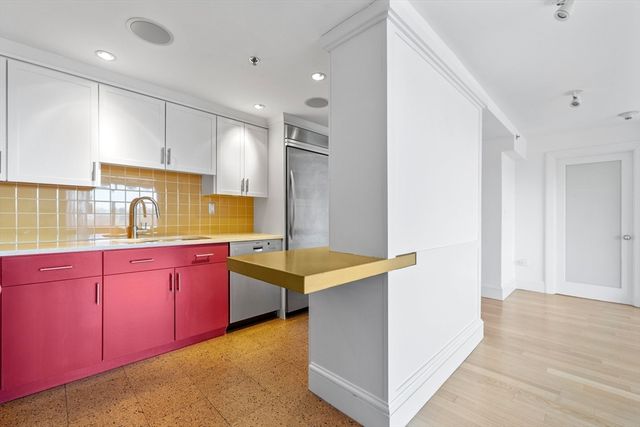 165 Tremont St 902, Boston, MA 02111