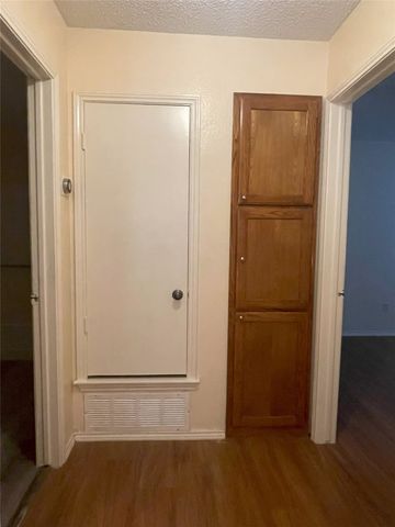 5719 Red Cactus Court, Arlington, TX 76017