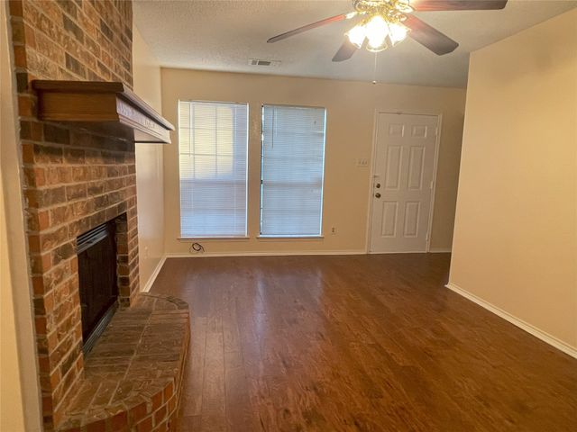 5719 Red Cactus Court, Arlington, TX 76017