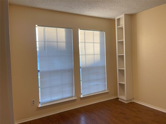 5719 Red Cactus Court, Arlington, TX 76017