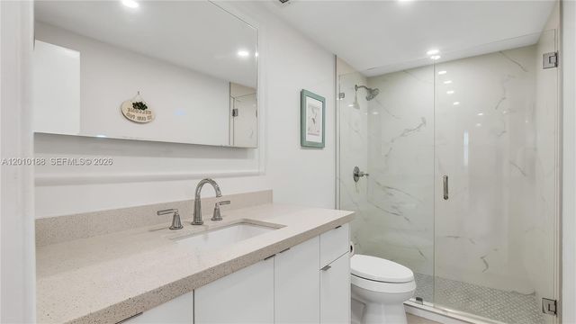 300 Bayview Dr 605, Sunny Isles Beach, FL 33160