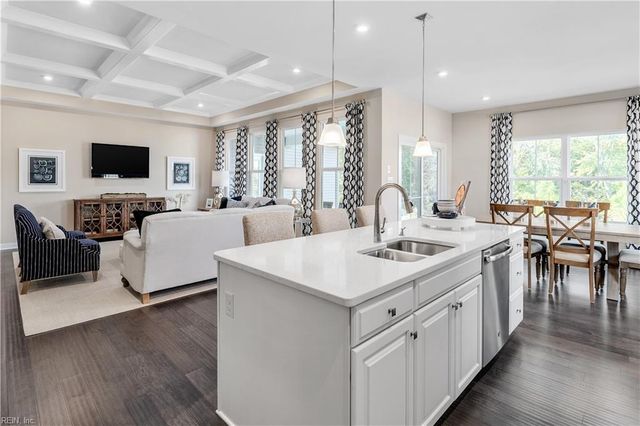 214 Leif ST, Moyock, NC 27958