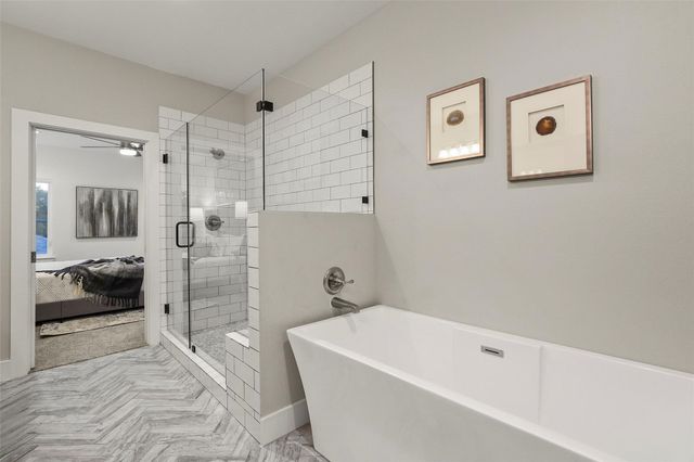 933 W 8th Street, Dallas, TX 75208