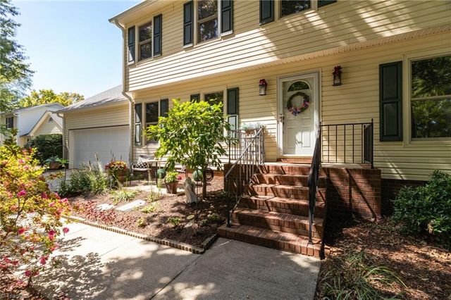 905 Northshore Court, High Point, NC 27265