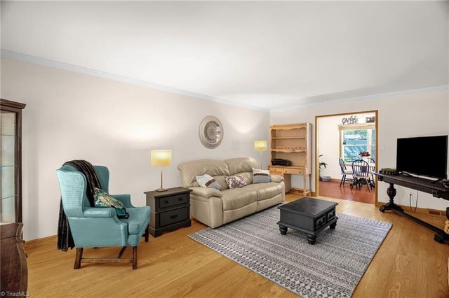 905 Northshore Court, High Point, NC 27265