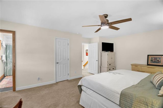 905 Northshore Court, High Point, NC 27265