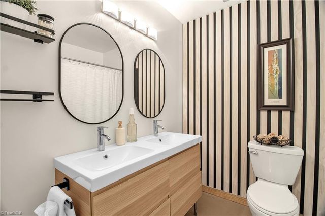 905 Northshore Court, High Point, NC 27265