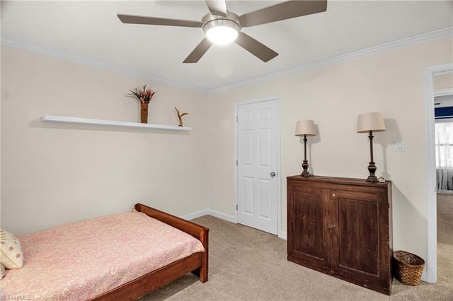 905 Northshore Court, High Point, NC 27265