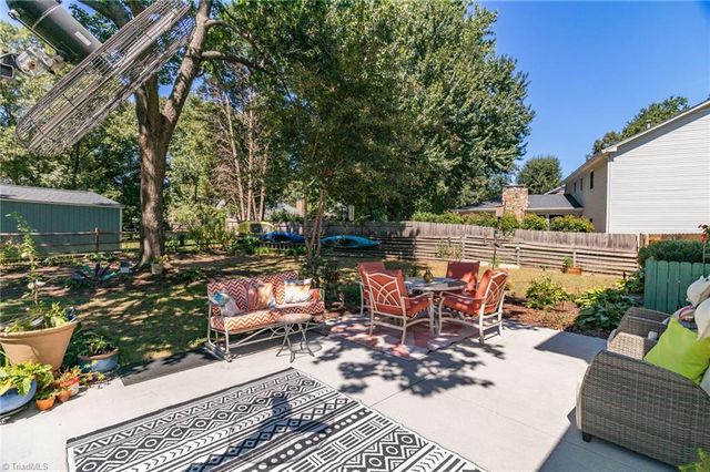 905 Northshore Court, High Point, NC 27265