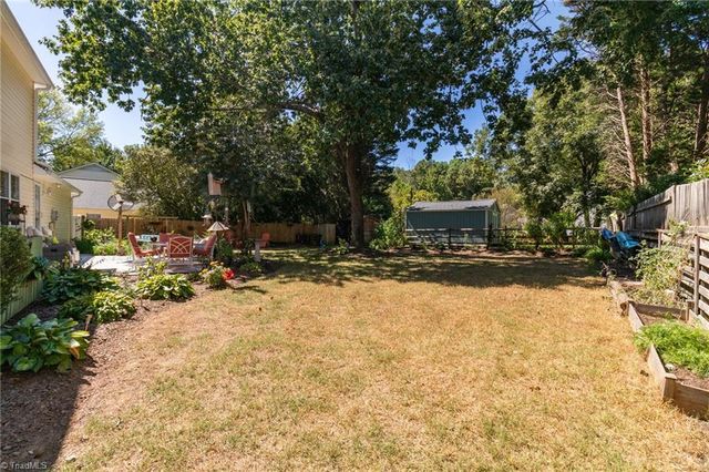 905 Northshore Court, High Point, NC 27265