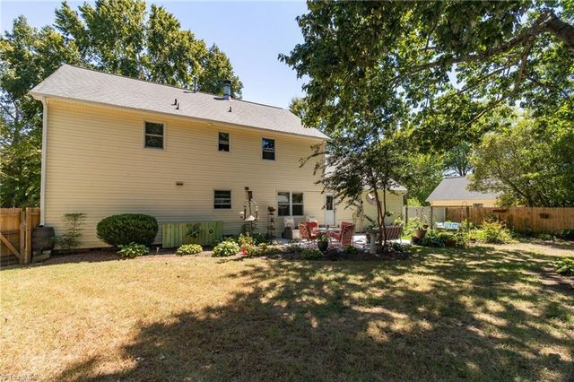 905 Northshore Court, High Point, NC 27265