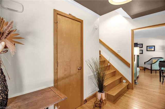 905 Northshore Court, High Point, NC 27265