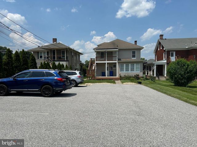 1508 E MARKET ST, York, PA 17403