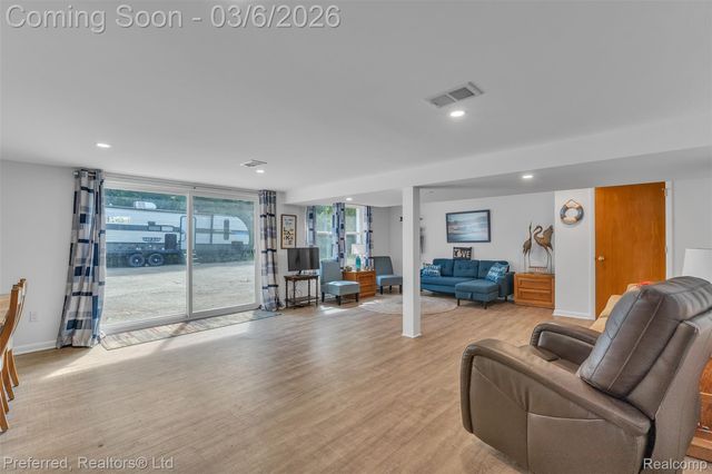 200 Simpson Street, Grass Lake Village, MI 49240