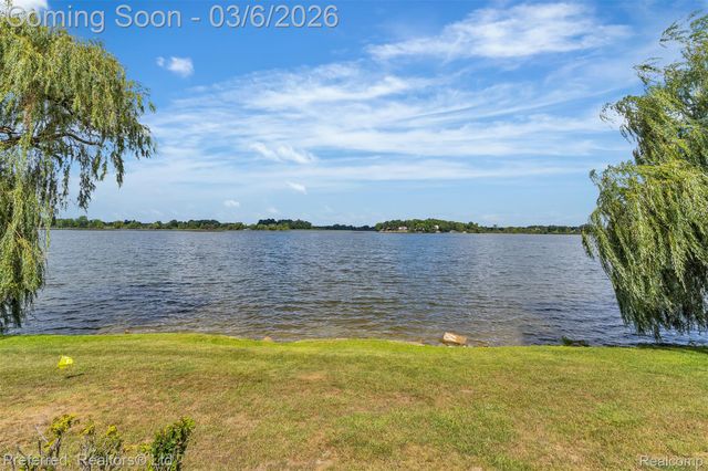 200 Simpson Street, Grass Lake Village, MI 49240