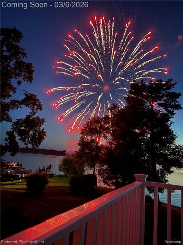 200 Simpson Street, Grass Lake Village, MI 49240