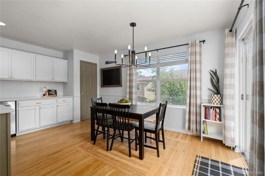Image 13 of property listing at 5350 S Picadilly Court, Aurora, CO 80015