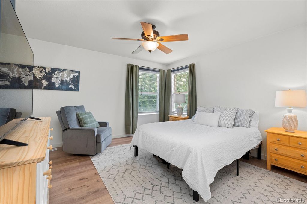 Image 17 of property listing at 5350 S Picadilly Court, Aurora, CO 80015